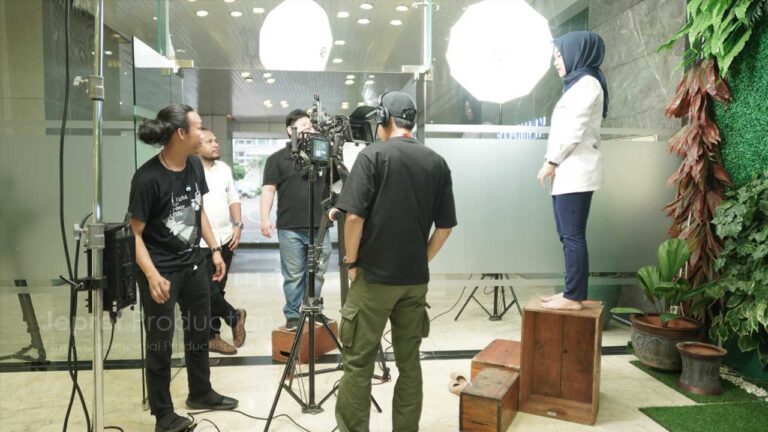 Behind-the-scene-pembuatan-video-safety-induction-Kemnaker-RI-Biro-Umum-Jepret-Production-Production-House-Termurah-di-jakarta-11